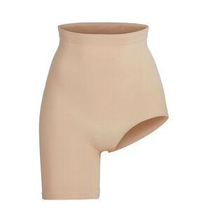 SKIMS Clay Solution Short